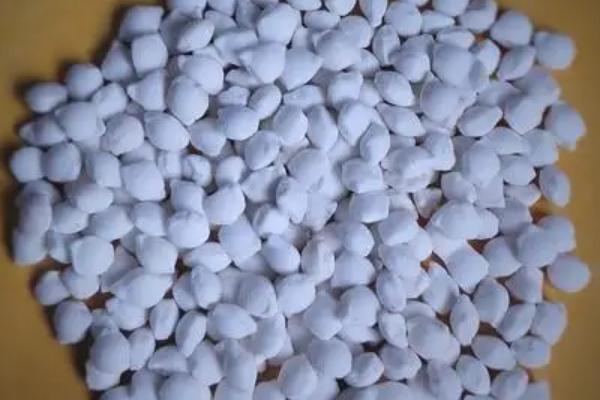氮肥养花的作用及使用方法