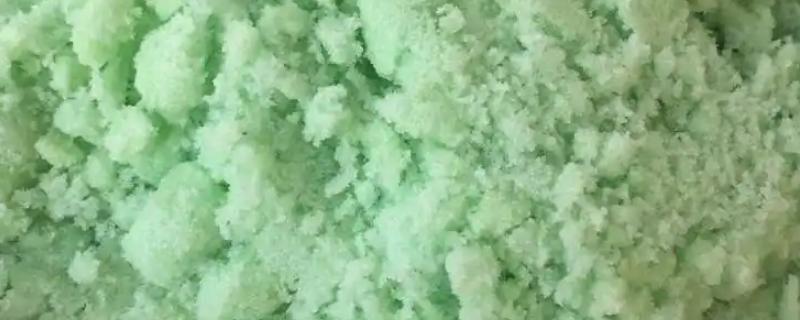 硫酸亚铁能和复合肥一起用吗