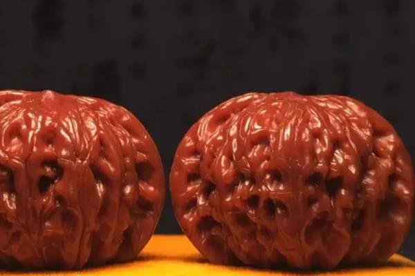 文玩核桃什么品种最好最贵
