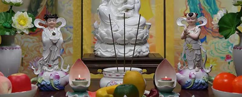观音菩萨供桌上摆放什么最好