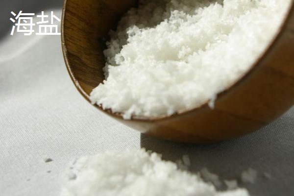 鱼缸盐水配比，饲养海水鱼的比例为3%