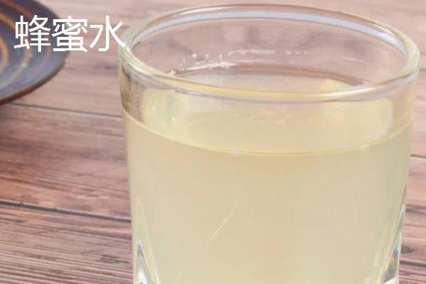 给鸡喂什么能快速生长，适当提供硫酸钠可让鸡长得又快又好