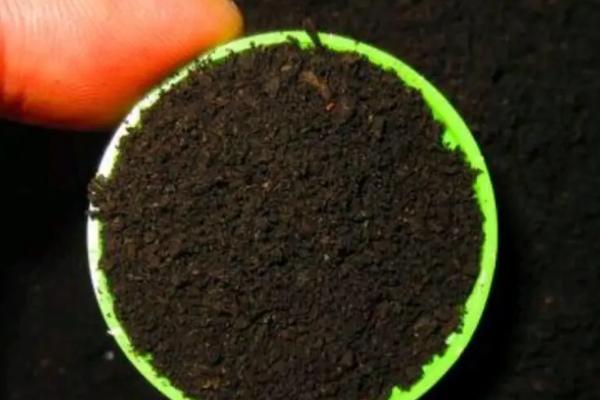 什么是微生物肥料，是指含有大量有益微生物的肥料制品