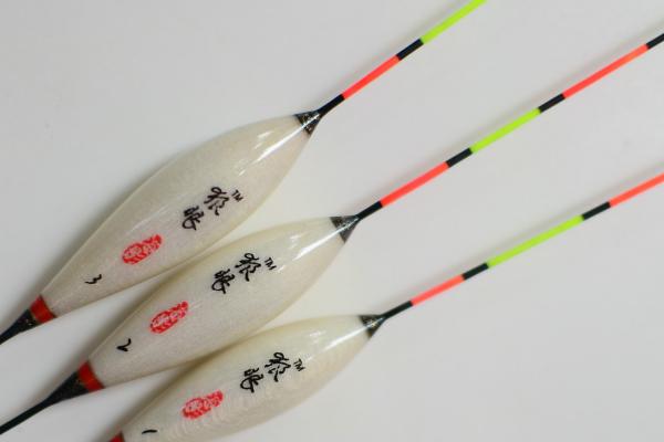 钓鱼浮漂吃铅程度，需根据鱼种大小选择漂号