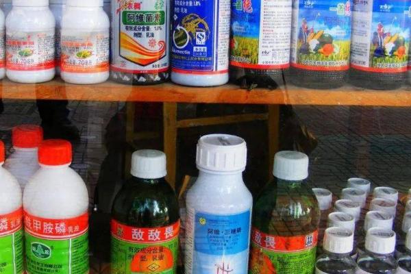 劣质农药鉴别方法，产品结块或浑浊表示存在质量问题
