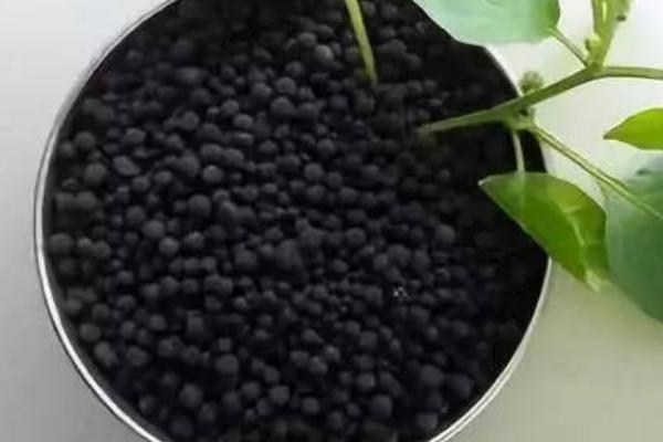 选用微生物肥料的方法，有登记证号的产品质量更有保障