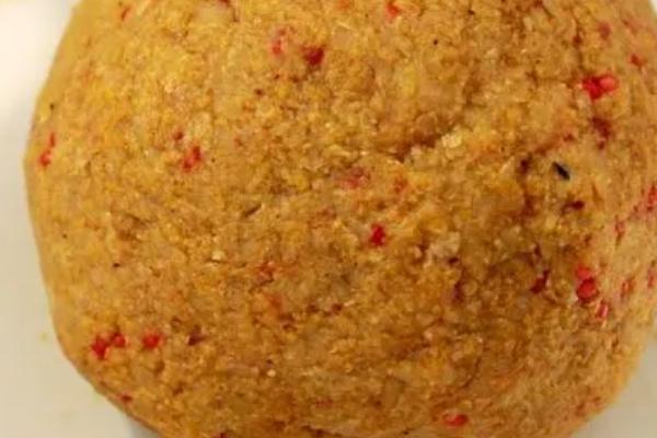 五一钓鲫鱼用什么饵料，常用玉米粒