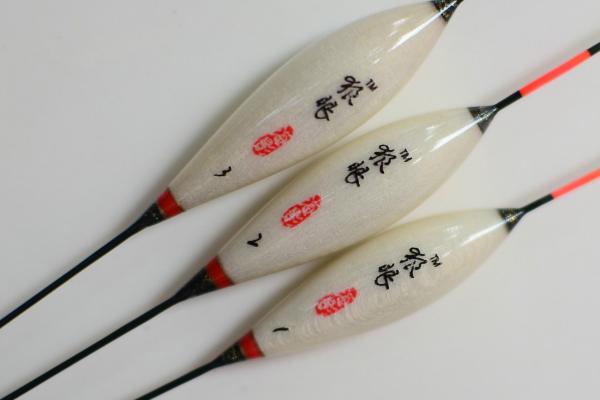 手竿钓鲢鳙要搭配哪种鱼钩，通常可使用伊势尼钩