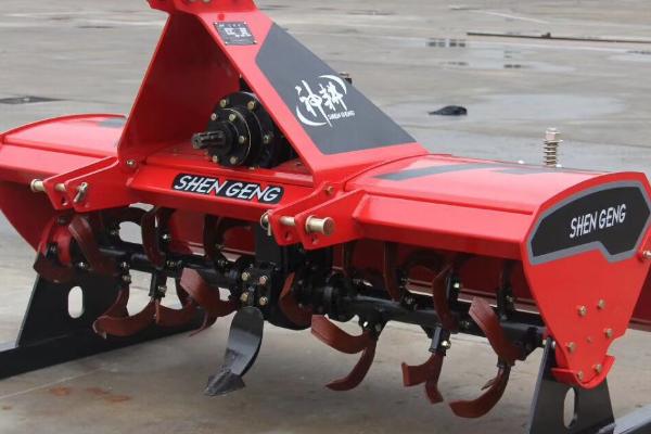 旋耕机使用注意事项,使用时小心、操作时细心