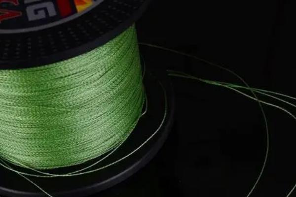 钓鱼怎么选择鱼线,根据鱼的大小决定