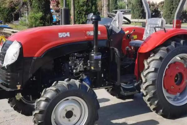 在拖拉机上如何调整调节器,在活动振臂和铁芯之间塞入木块可闭合触点