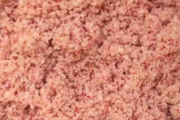 用哪种饵料打窝能吸引大鲫鱼,通常可以使用酒米、酒糟等饵料