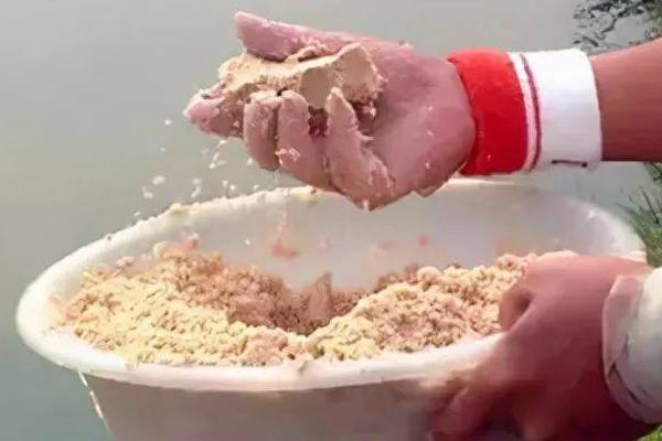 团头鲂的垂钓方法,钓前打窝效果会更好