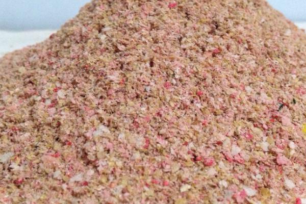 夏天鲫鱼喜欢腥的还是香的饵料,大部分用的都是香的