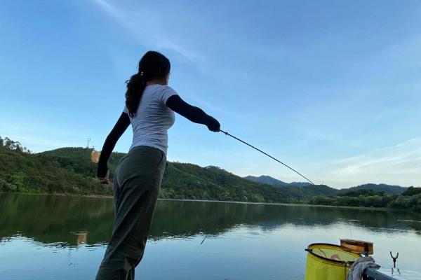 零下7℃能不能垂钓鲫鱼,水面尚未结冰时可以垂钓