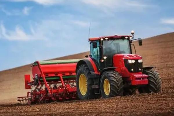 初春使用农机要注意什么,晚上要排出冷却水、以防机体被冻裂