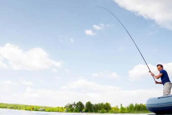 鲫鱼岸筏技巧,每隔5分钟要更换一次位置