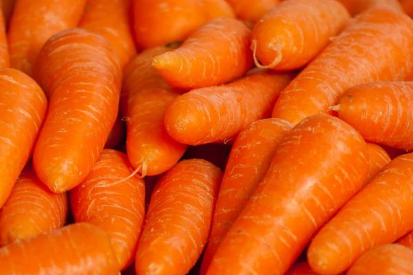 胡萝卜能放冰箱吗,可以放在冰箱冷藏室