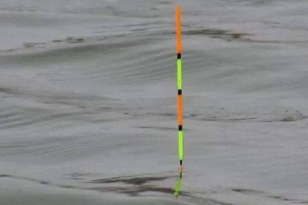 小鱼闹窝应该如何调漂，可适当调低目数