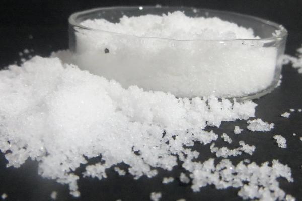 硫酸钾镁肥能否和磷肥一起使用，混用会导致土壤板结、作物死亡