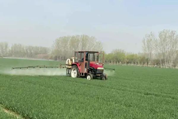 怎么使用福美双，主要用法是拌种、喷雾