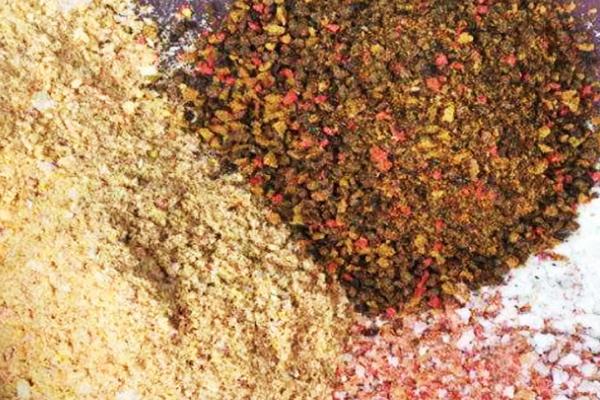 土鲮鱼怎么钓，发现送漂和抖漂等信号时、经过2-3秒再提竿