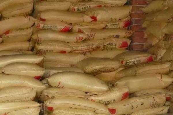 化肥对农业的作用，施肥可以提高作物单位面积的产量