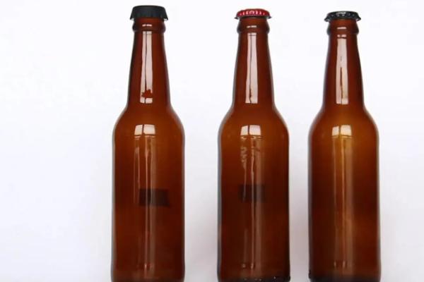 蟑螂的生活习性,喜暗怕光、昼伏夜出