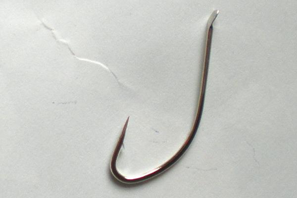 1号鱼钩和2号鱼钩哪个更大,在钩型一致的情况下后者更大