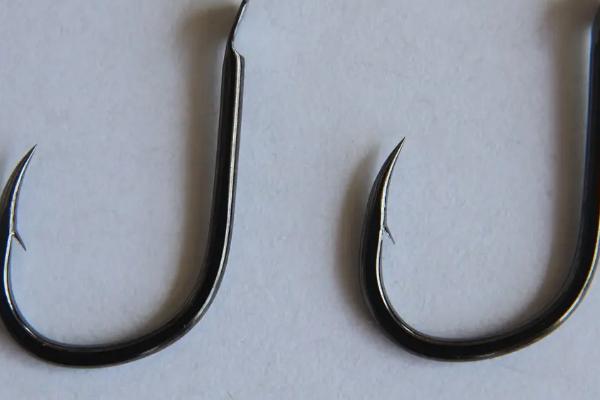 路亚钓翘嘴多少克为好,假饵在10-15克之间