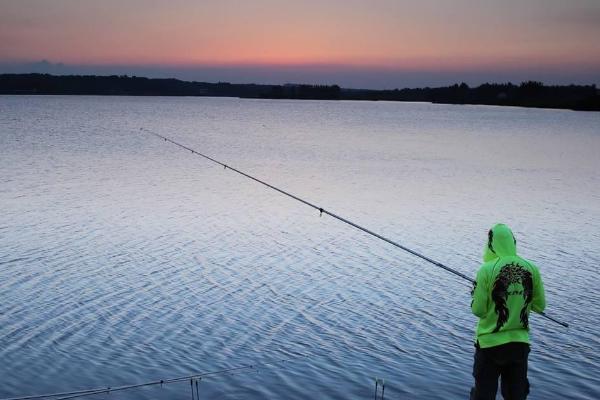冬天水库钓马口钓深还是钓浅,适合钓深