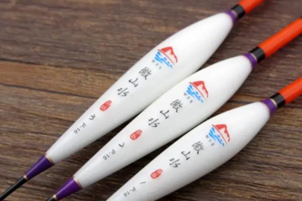 钓鱼走水用小漂还是大漂，用吃铅量较大的大漂更合适