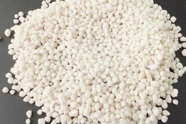 肥料如何鉴别真假,可通过加热或燃烧时的表现做出判断