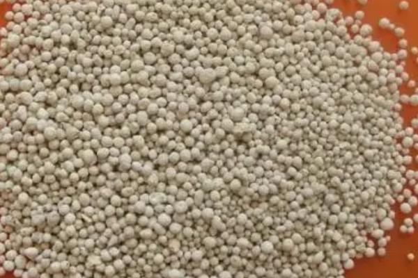 肥料如何鉴别真假,可通过加热或燃烧时的表现做出判断