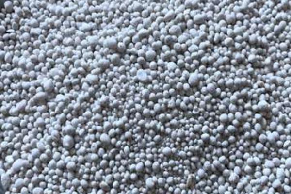 肥料如何鉴别真假,可通过加热或燃烧时的表现做出判断