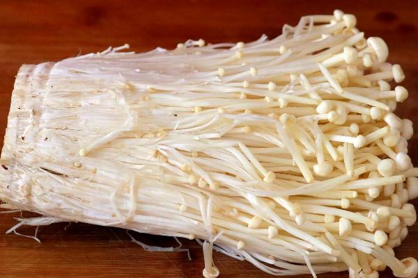 怎么利用沼渣种植蘑菇,需经过暴晒才能使用