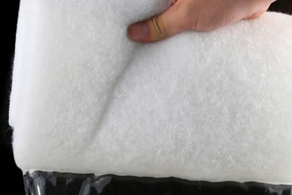 鱼缸过滤棉一天就脏是否正常,属于不正常情况、需适当减少喂食量