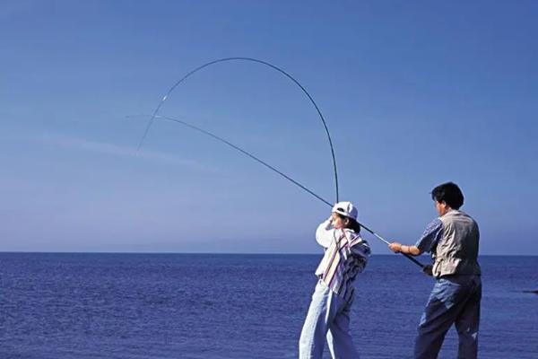 六月份钓鱼钓深还是钓浅,钓浅更合适一些