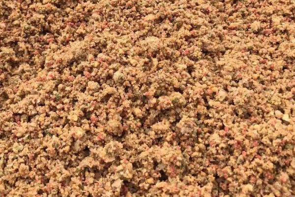 鲢鱼饵料配方，可以用玉米粉自制酸味的饵料