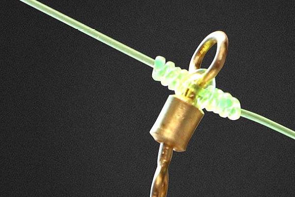 在海边路亚适合用多重的假饵，18-30克的假饵比较常用