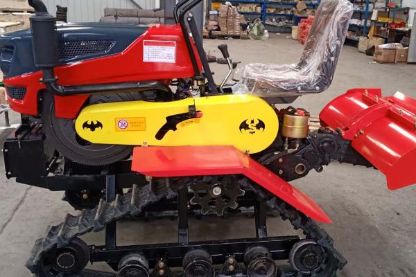 水田旋耕机使用技巧，前进速度和犁刀轴转速要根据具体情况而定