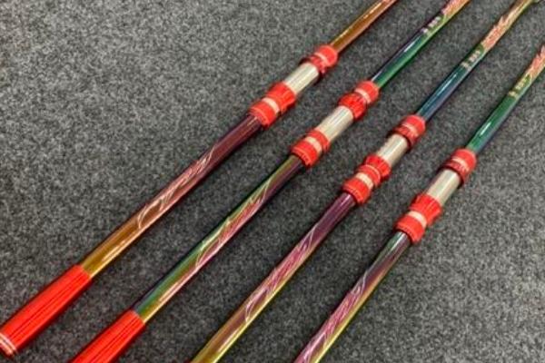 锚鱼的原理，将鱼钩串联在鱼线上、再抛投至鱼儿密集的场所