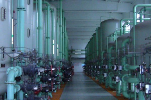 除磷剂怎么使用，直接投入水中即可