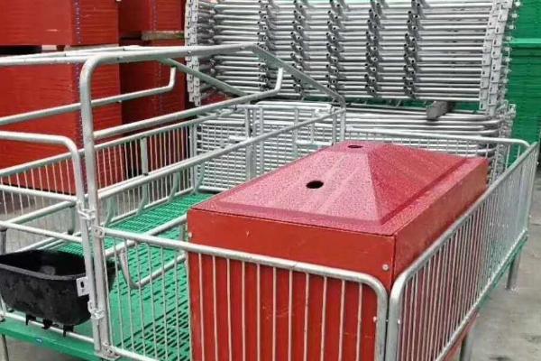 猪产床的尺寸大小，长度为2.1米、宽度为3.6米