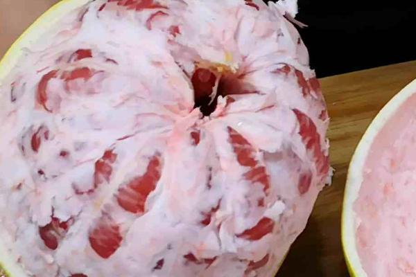 剥了皮的柚子如何保存，可以直接放到冰箱里面