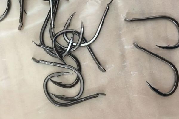 手竿钓鲢鳙用什么钩，伊势尼钩的使用频率最高