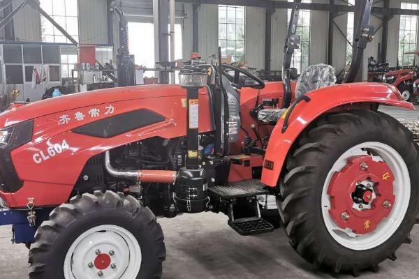 维修中型拖拉机要注意什么,离合器结合不平稳要更换摩擦片