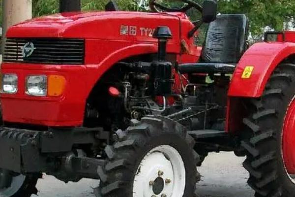 拖拉机的使用和维护,检查发动机有无漏水、漏油和漏气现象