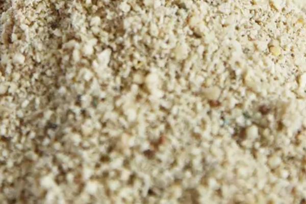 母猪饲料配方表配料详细,所处不同阶段的饲料配方不同