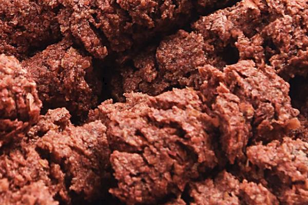 野钓用什么打窝，根据鱼种选择窝料